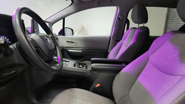 2024 Toyota Sienna LE