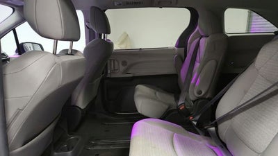 2024 Toyota Sienna LE