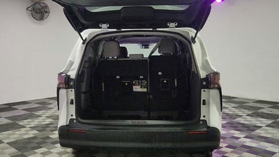 2024 Toyota Sienna LE