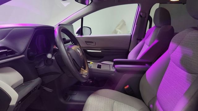 2024 Toyota Sienna LE