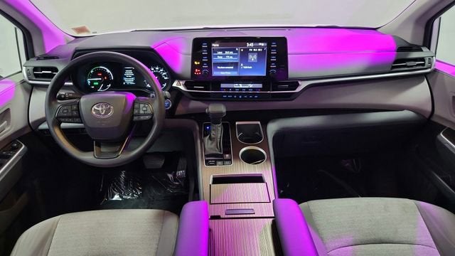 2024 Toyota Sienna LE