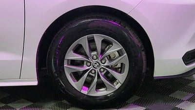 2024 Toyota Sienna LE