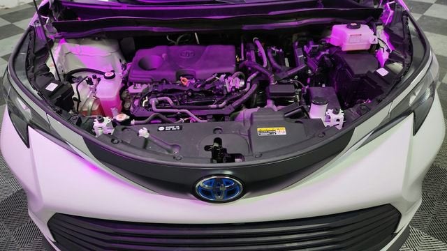 2024 Toyota Sienna LE