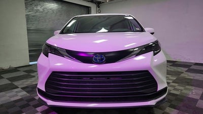 2024 Toyota Sienna LE