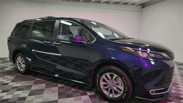 2024 Toyota Sienna XLE