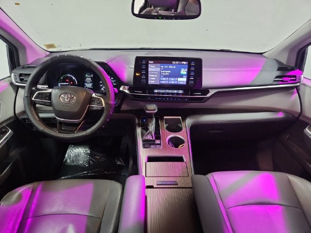 2022 Toyota Sienna XLE