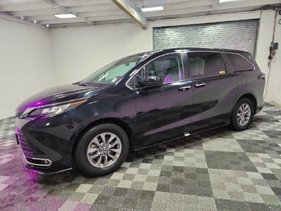 2022 Toyota Sienna XLE
