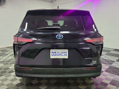 2022 Toyota Sienna XLE