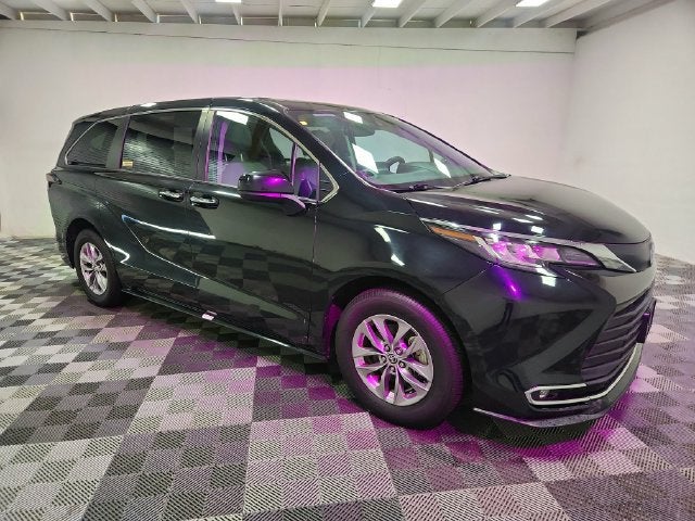 2022 Toyota Sienna XLE