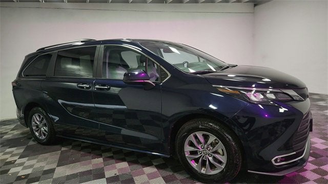 2024 Toyota Sienna XLE
