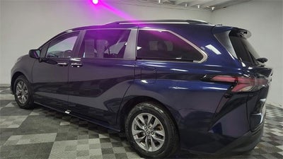 2024 Toyota Sienna XLE