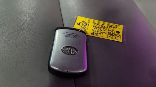 2017 Toyota Sienna XLE Auto Access Seat