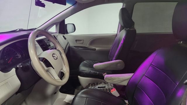 2014 Toyota Sienna L