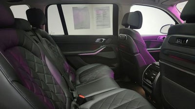 2025 BMW X7 xDrive40i