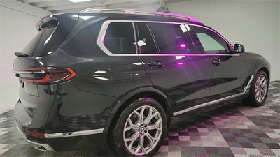 2025 BMW X7 xDrive40i