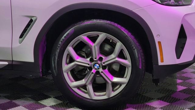 2025 BMW X4 xDrive30i