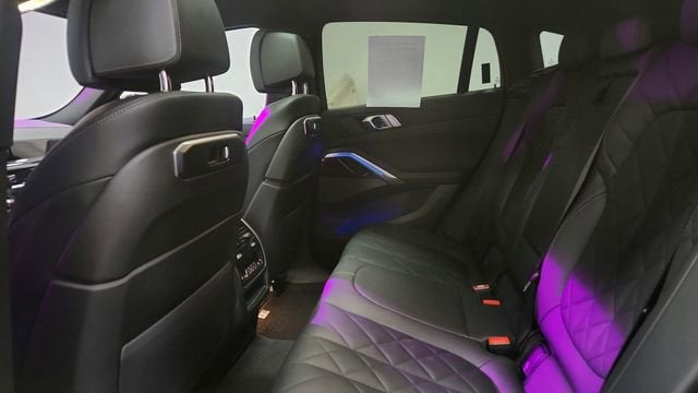 2025 BMW X6 xDrive40i