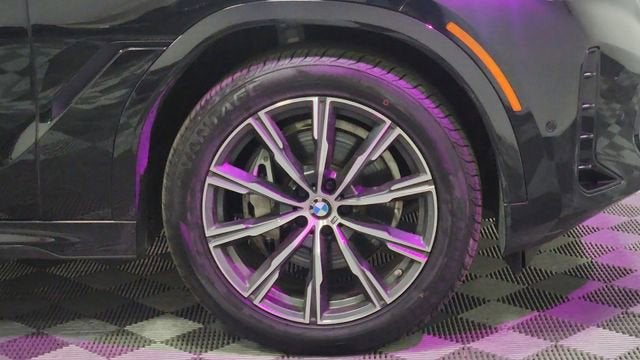 2025 BMW X6 xDrive40i