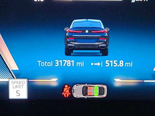 2025 BMW X6 xDrive40i