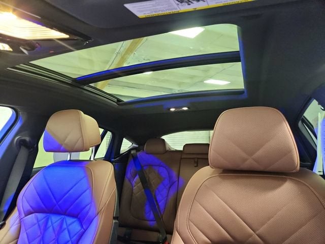 2025 BMW X6 xDrive40i