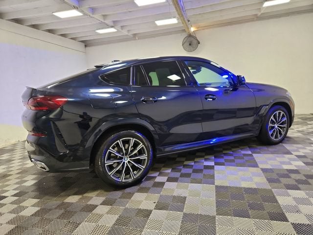 2025 BMW X6 xDrive40i