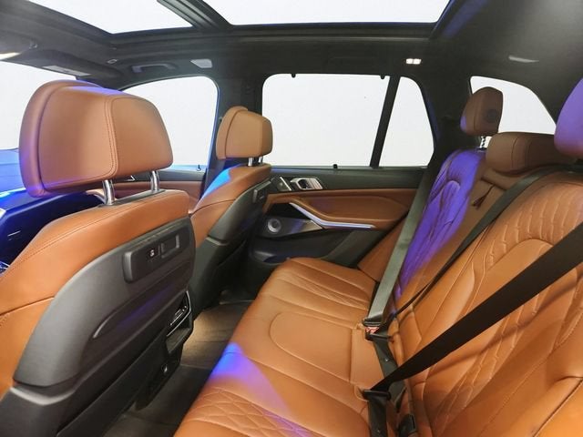 2022 BMW X5 M50i