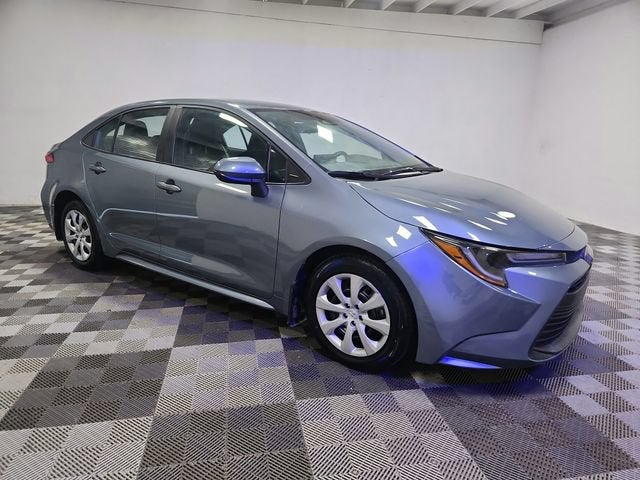 2025 Toyota Corolla LE - Photo 25