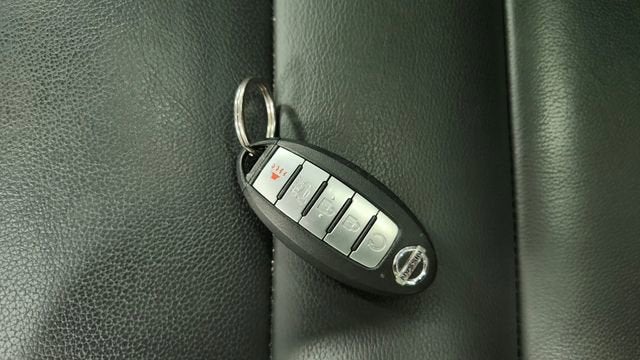 2021 Nissan ROGUE Base