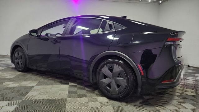 2025 Toyota Prius LE