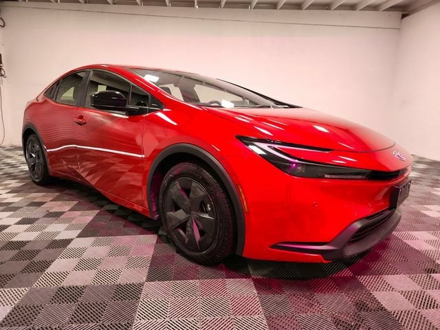 2025 Toyota Prius LE