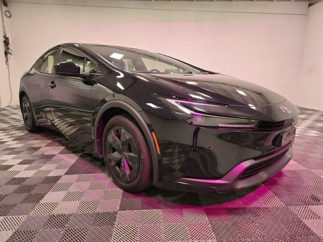 2025 Toyota Prius LE