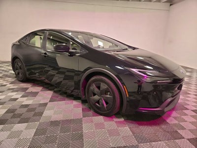 2025 Toyota Prius LE