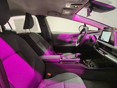 2025 Toyota Prius LE