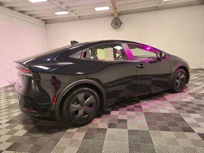 2025 Toyota Prius LE