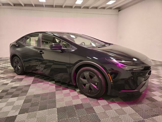 2025 Toyota Prius LE