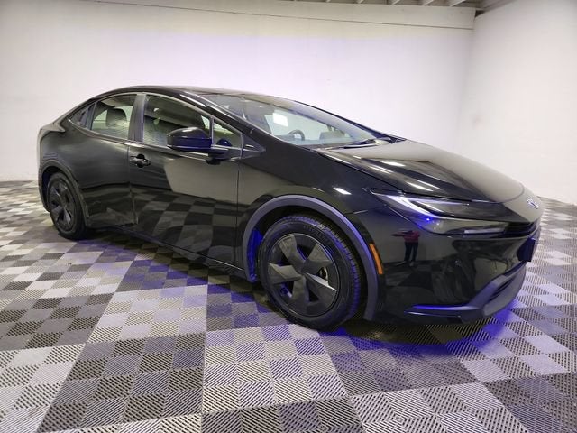 2025 Toyota Prius LE