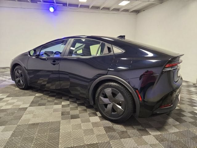 2025 Toyota Prius LE