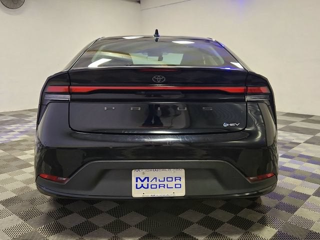 2025 Toyota Prius LE