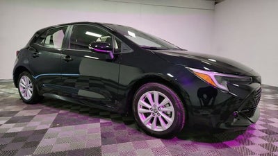 2025 Toyota Corolla Hatchback SE