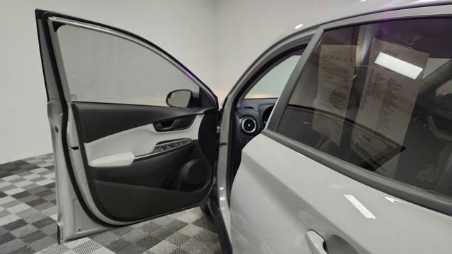 2022 Hyundai Kona SE