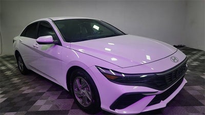 2025 Hyundai Elantra SE