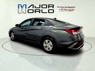 2025 Hyundai Elantra SE