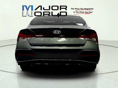 2025 Hyundai Elantra SE