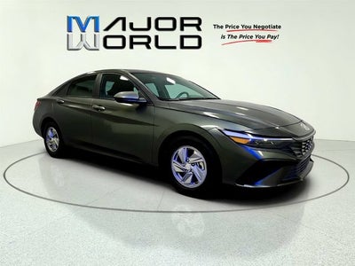 2025 Hyundai Elantra SE
