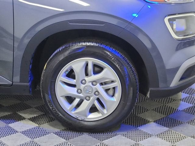 2025 Hyundai Venue SE