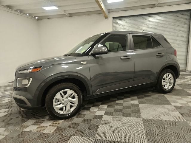 2025 Hyundai Venue SE