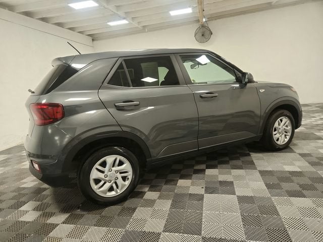 2025 Hyundai Venue SE
