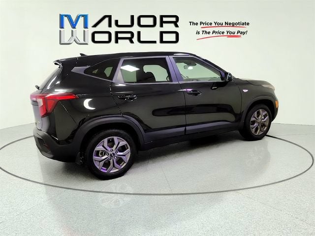 2025 Kia Seltos LX