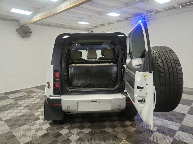 2024 Land Rover Defender S