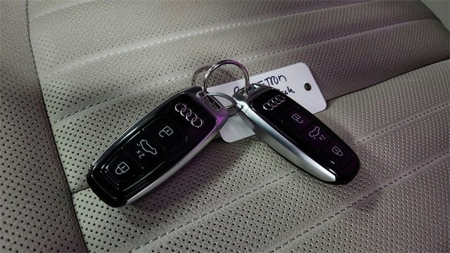 2024 Audi Q8 e-tron Premium Plus